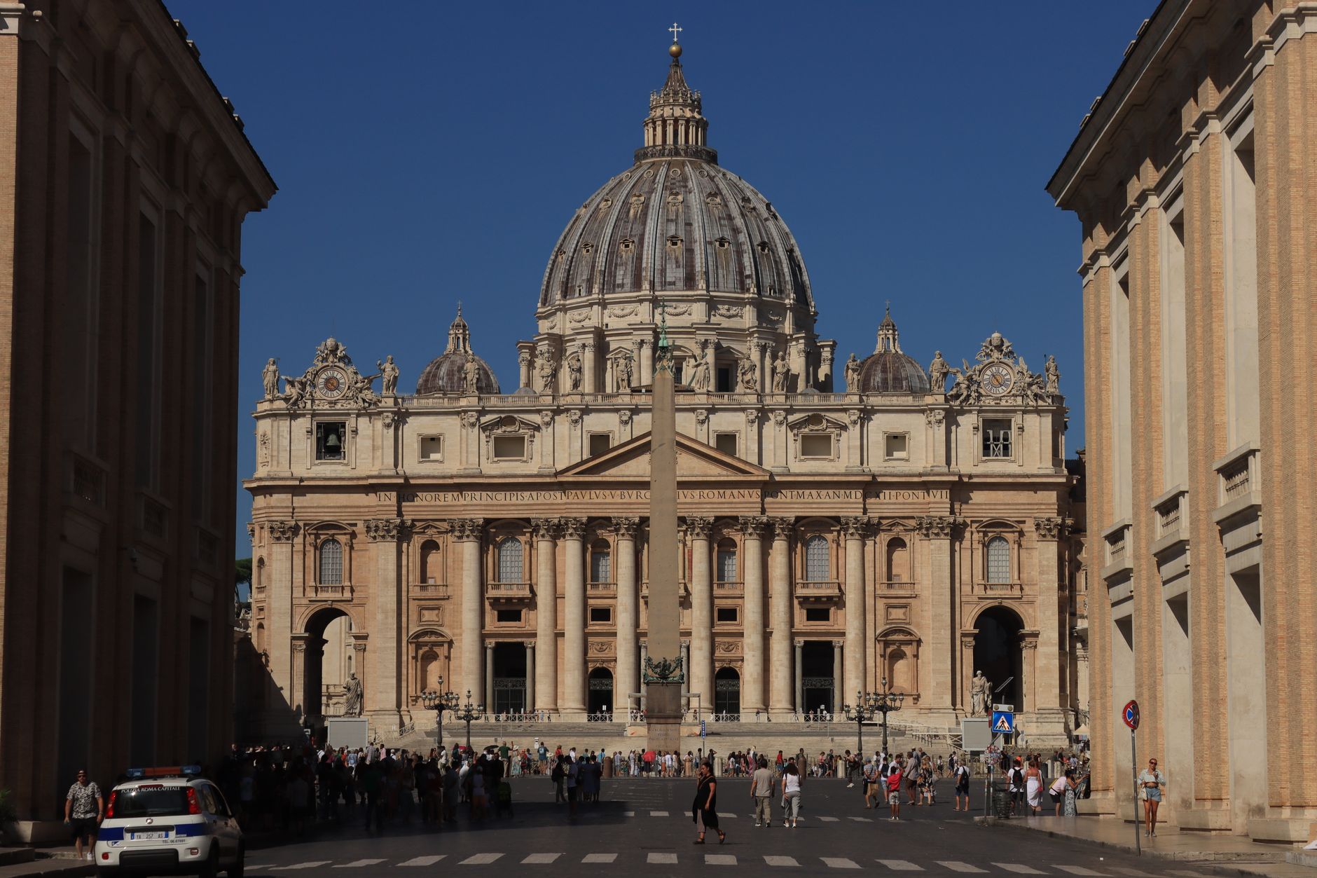 A stunning view of St Peter's Basilica in Vatican City, showcasing Renaissance architecture and spirituality.